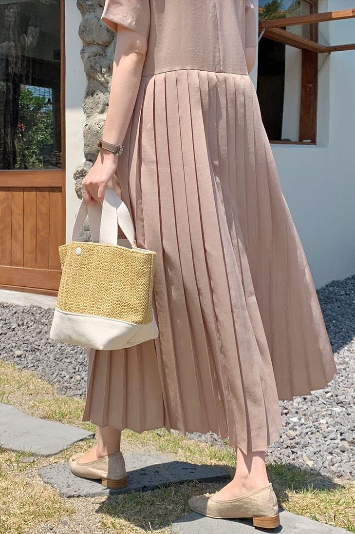 Short-sleeved Pleated Dress